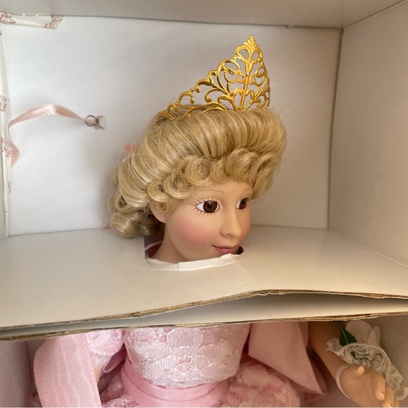 ROCK and ROLL DOLL Collection Princeton Gallery Chantilly Lace Porcelain In Box - Picture 1 of 11